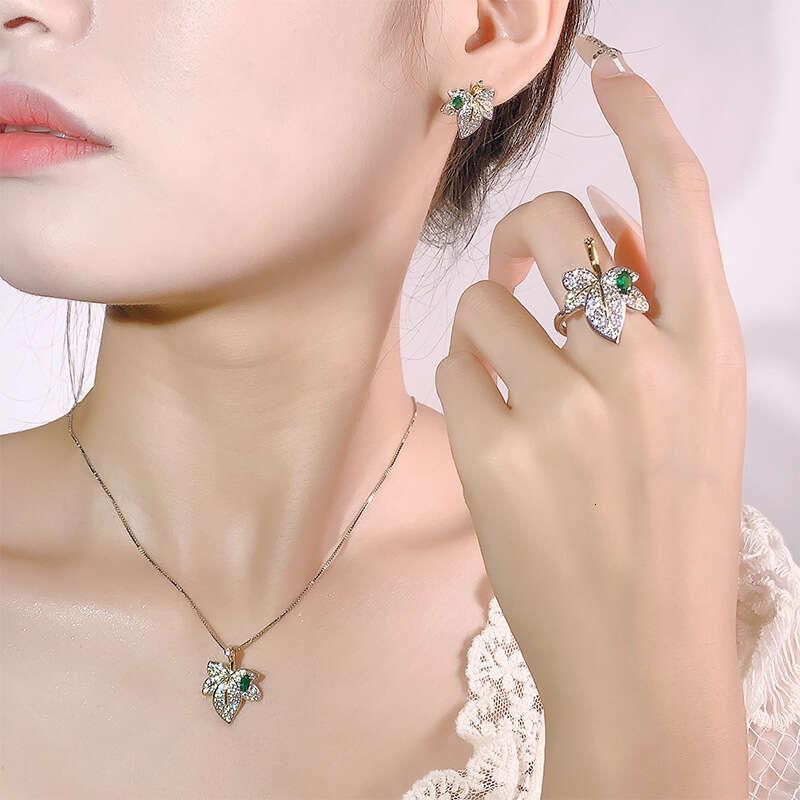 Autumn Winter New Jewelry Set Decorations Maple Leaf Shape Earrings Necklace Ring Fashion Light Emerald Women's Wholesale B44
