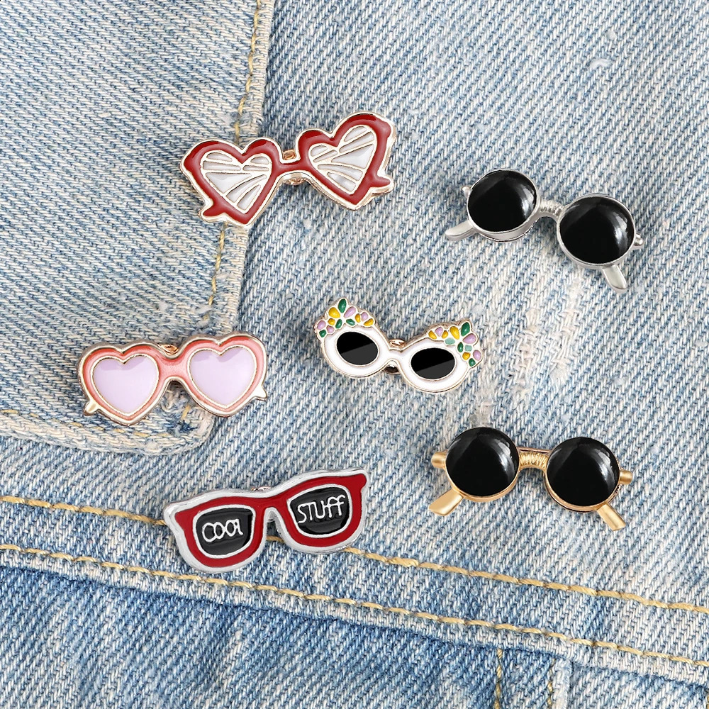 Summer Beach Sunglasses Brooch Fashion Personality Enamel Pins for Vacation Girl Women Backpack Hat Lapel Pin Jewelry Decoration 250625