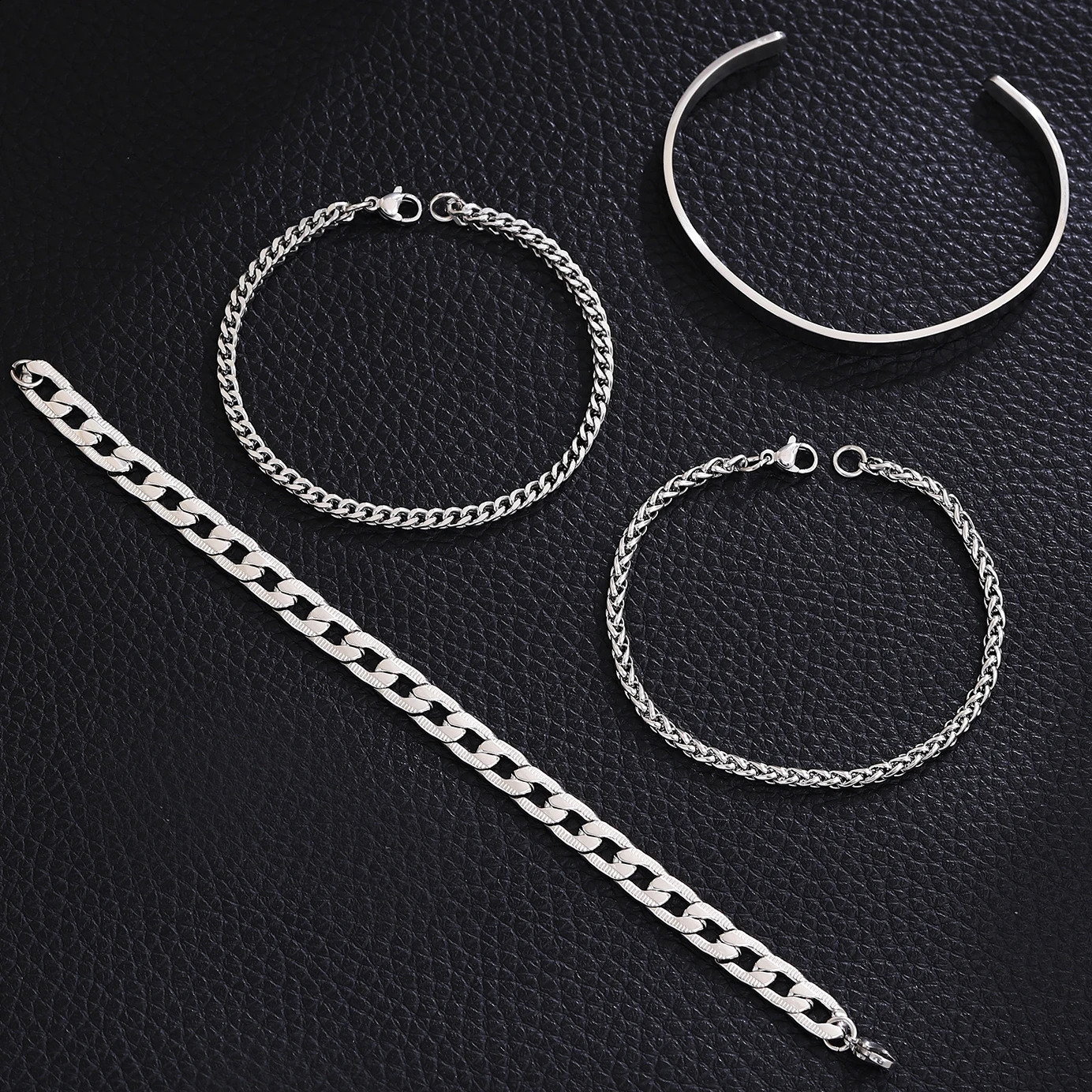 4pc Silver Color Bracelet for Men Women Vintage Goth Cuban MultiLayer Chain Hypoallergenic Trendy Temperament Jewelry Gift Party 250707