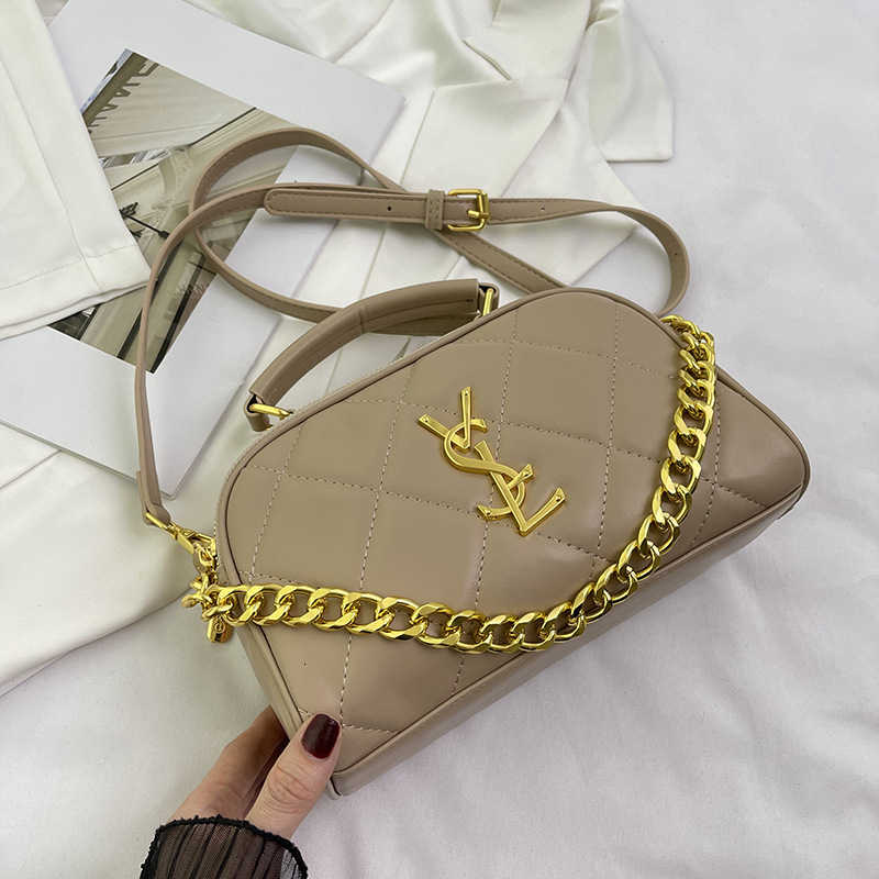 Designer 2025 New Elegant Single Shoulder Crossbody Fashionable Niche Soft Leather Handbag Large Capacity Light Luxury Women's Bag