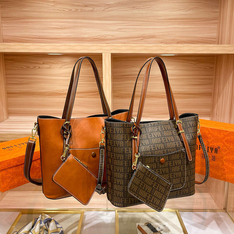 2025 Designer New Women's Luxury Lady Large Capacity Bucket Shoulder Tote Bag
