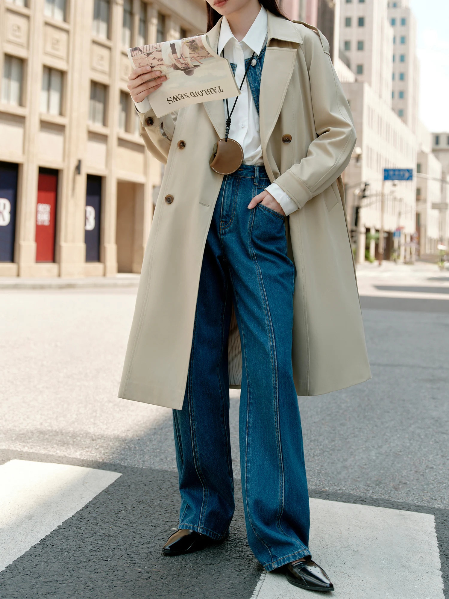ZIQIAO Petite Size Early Autumn Black Trench Coat for Women Medium Long Style British Style Coat High-end Jacket 250703