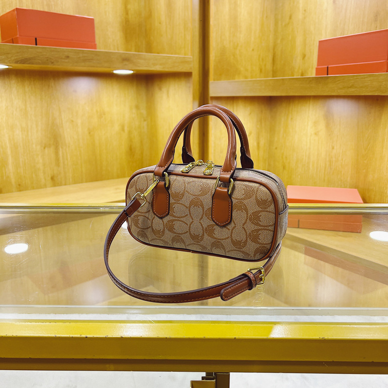 Designer This Year's Trend Small for Women 2025 New Korean Style Elegant Handbag Fashionable Versatile Shoulder Crossbody Light Luxury Women'