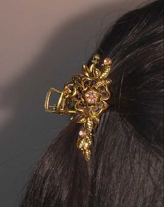 6.5cm ethnic style crab Hair Clip for women girl Flower Grasp Clips Ancient alloy Hair Claw Womens Accessories decorations Y250707