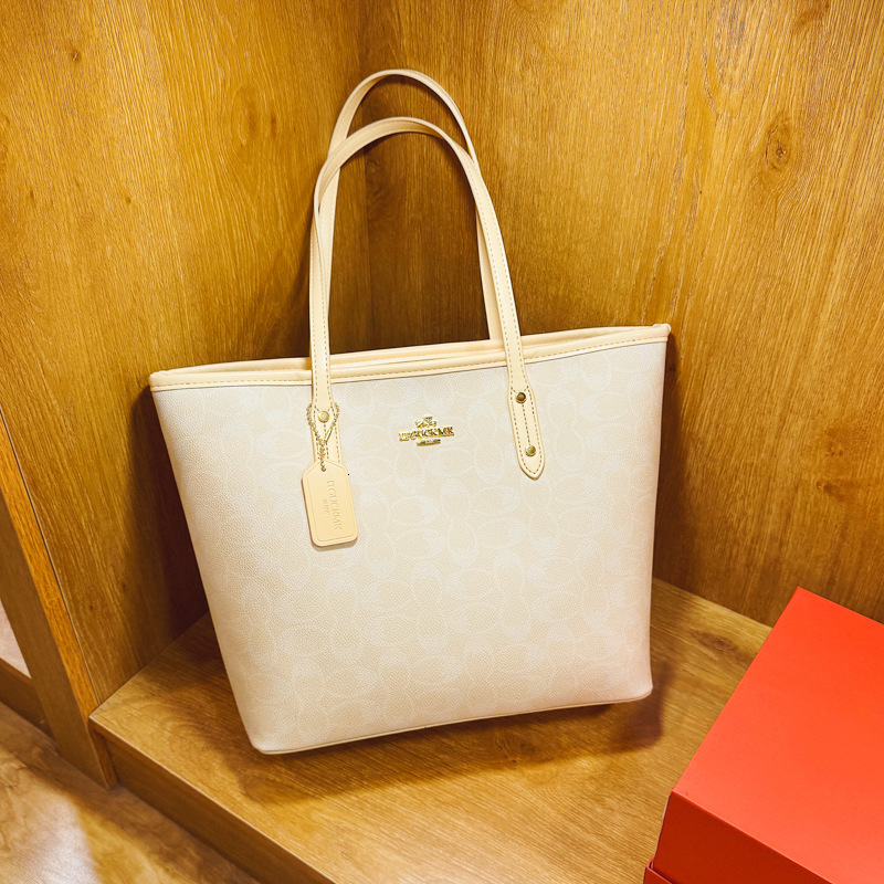 Designer 2025 New Large Capacity Tote Classic Handheld Shopping High-end Office Commute Underarm Light Luxury Women's Bag