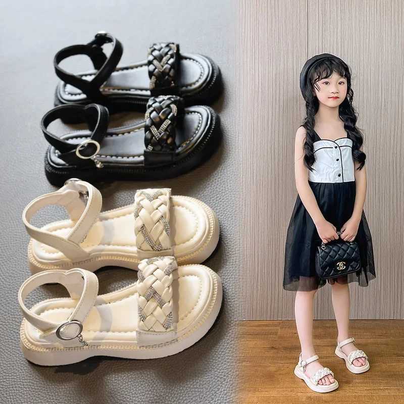 Childrens and Girls Sandals 2025 New Summer Little Girl Baby Sports Big Princess Beach Soft soled Childrens ShoesR250707