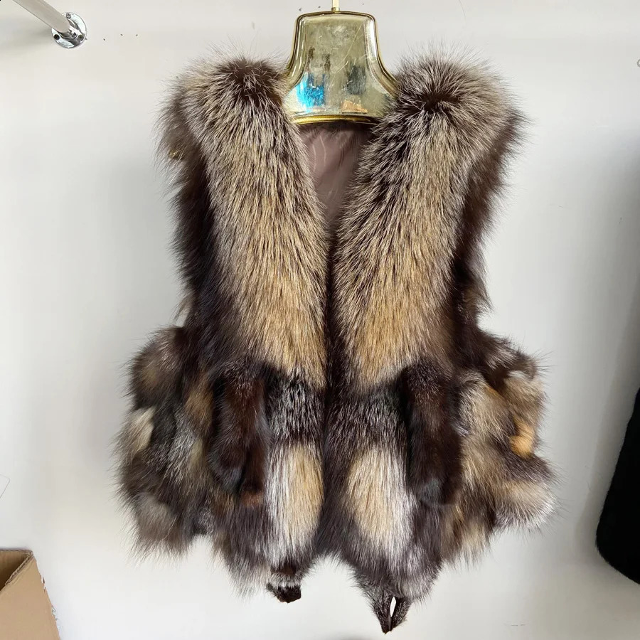 Natural Fox Fur Vest Women Small Thick Warm Winter Fur Coat Short Stylish Parkas Stylish Sleeveless Jacket 250703