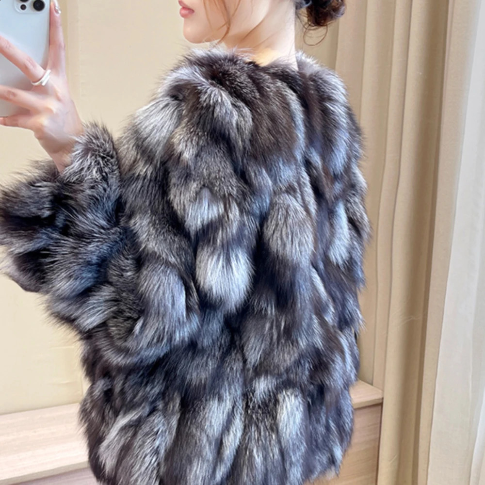 Women winter outdoor fashion fox fur coat Natural warm fox fur jacket Female 100% genuine fox fur overcoat 250703