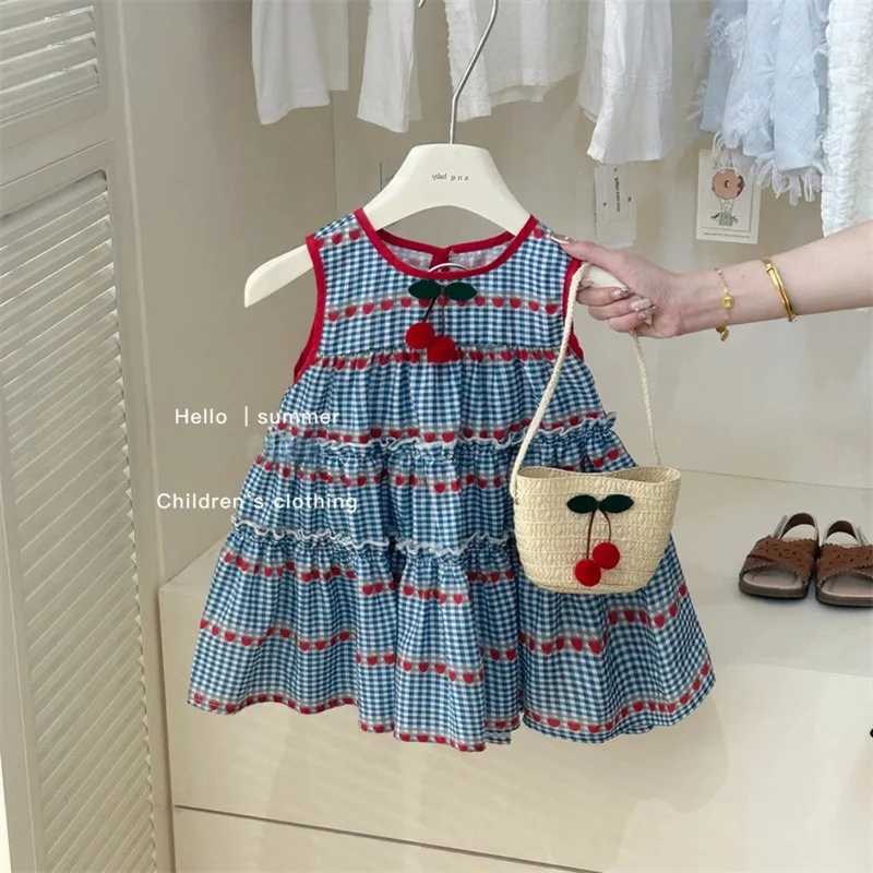 Summer Baby Girl Dress Cute Plaid Strawberry Print Sleeveless Girl Dress Sweet Cherry Girl Princess Dress With Bag R250707
