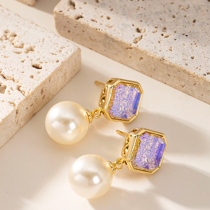 Internet Celebrity Live Fashion Exquisite Style Pearl for Women, Unique and Versatile, Elegant Sier Needle Earrings