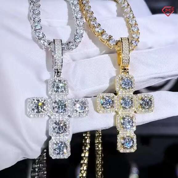 HipHop Jewelry Mossanite Pendant 925 Sterling Silver Gold Plated Halo Setting Custom VVS Moissanite Cross Pendant