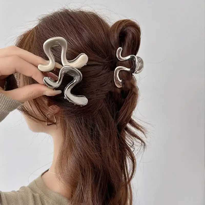 VANIKA New Simple Irregular Metal Hair Clips Elegant Geometric Women Ponytail Clip Crab Claw Fashion Headdress Hair Accessories Y250707