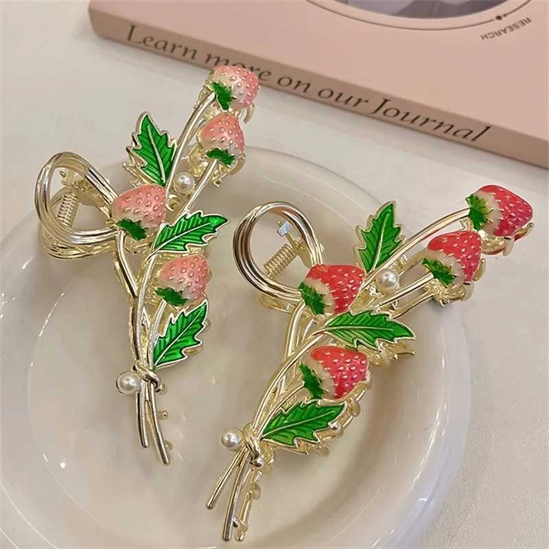Fashion Strawberry Hair Claw for Women Girls Clamps Hair Crab Metal Ponytail Large Hair Clip Claw Accessories Headwear Tiara Y250707