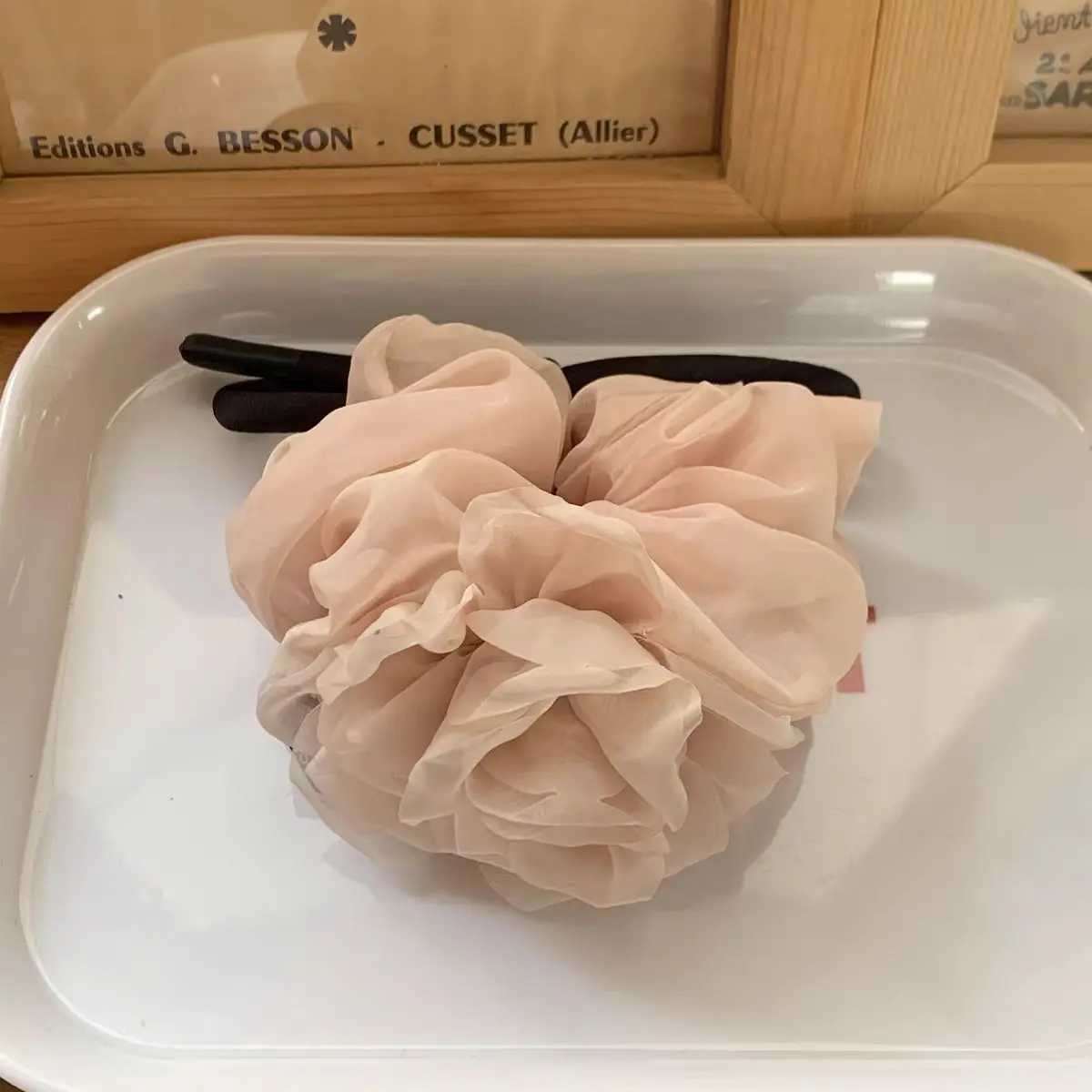 1pc Soft Pink Mesh Rose Flower Bow Large Intestine Hair Ring Simple Fairy Temperament Rose Shark Clip Cloud Fold Grab Clip Y250707