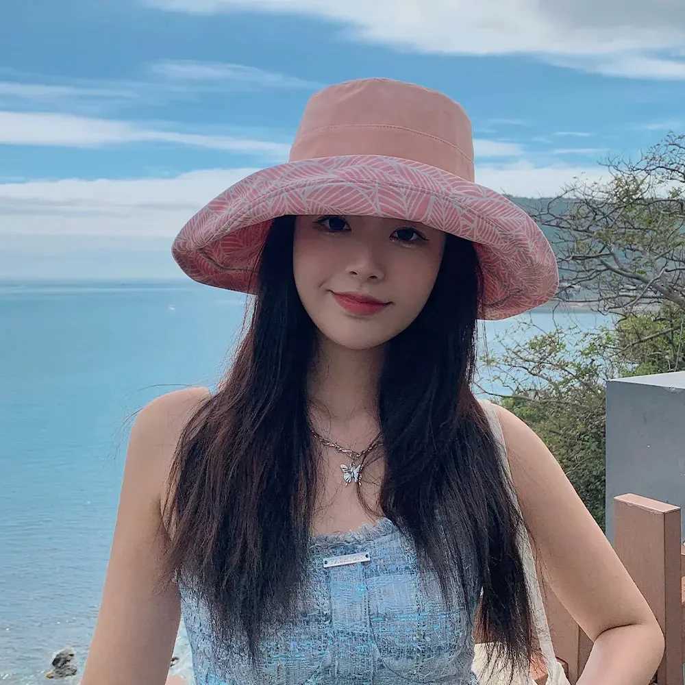 Women Summer Spring Reversible Bucket Hat UV Protection Wide Brim Lightweight Foldable Cotton Sun Hat for Outdoor Beach Travel Y250707