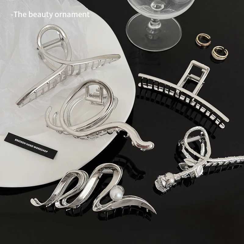 Ruoshui Woman Large Elegant Metal Silver Washing Face Hair Claws Novelty Hairpins Punk Style Barrettes Girls Hair Clips Hairgrip Y250707