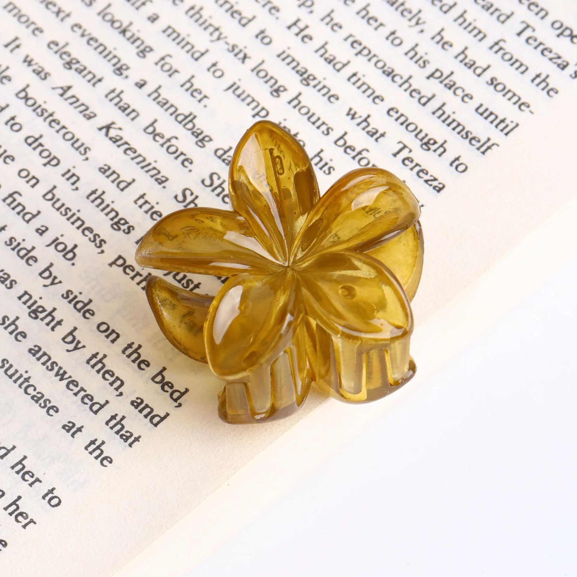 6Pcs/set Vintage Amber Leopard Print Color Jelly Flower Small Hair Clips Claw Clamp Hairpin Barrette Hair Accessory Y250707
