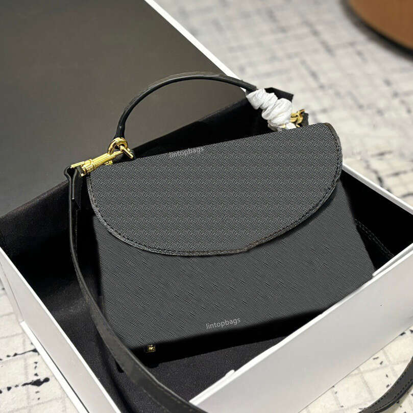 Designer Summer New High end Fashion Door Lock Buckle Small Square Bag Single Shoulder Crossbody sling bags handbags messenger bags travel bags wallets lady bag