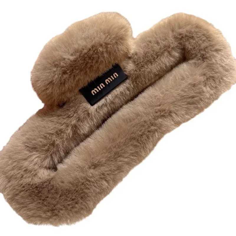 Autumn and winter trend imitation rabbit fur grab clip large square Maillard head shark clip multi-volume hair accessories Z250707