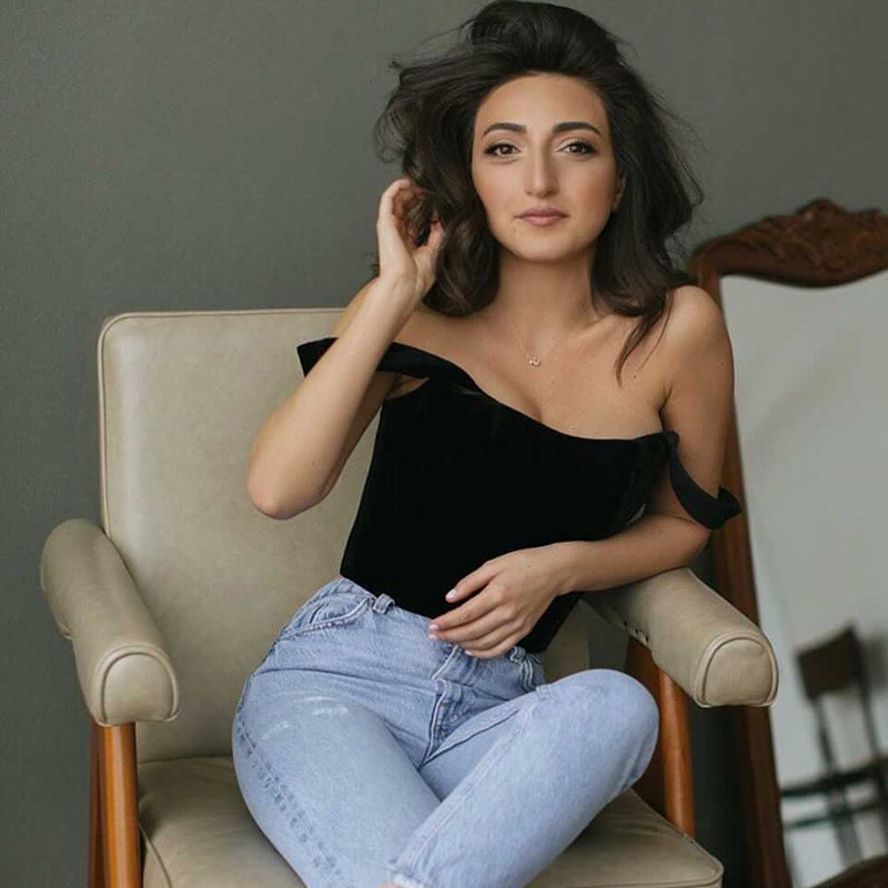 2025 Summer New Women's T-shirt Summer Fishbone Waist Strap Vest Satin Off Shoulder Women's T-shirt New Designer T-shirt