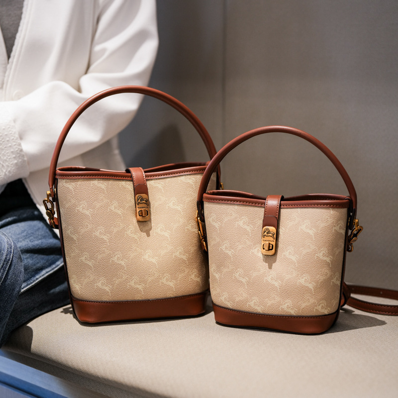 Designer 2025 New Korean Style Elegant Bucket Versatile Fashion High-end Feel Shoulder Crossbody Light Luxury Women's Bag