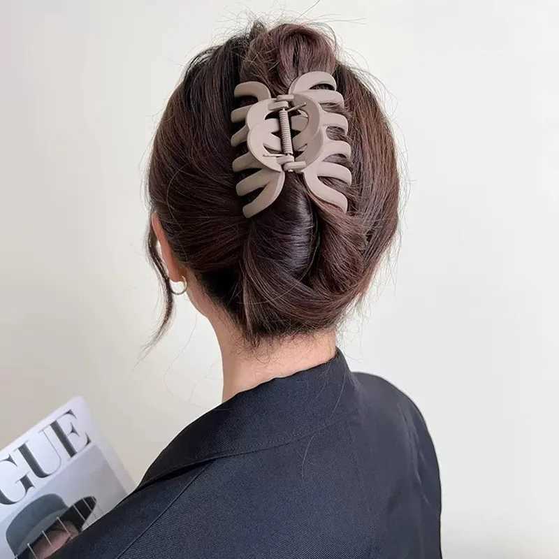 New Korean Large Catch Crab Claw Clips for Women Long Thick Updo Fashion Hair Accessories Matte Plastic Jaw Clamp Headwear Z250707