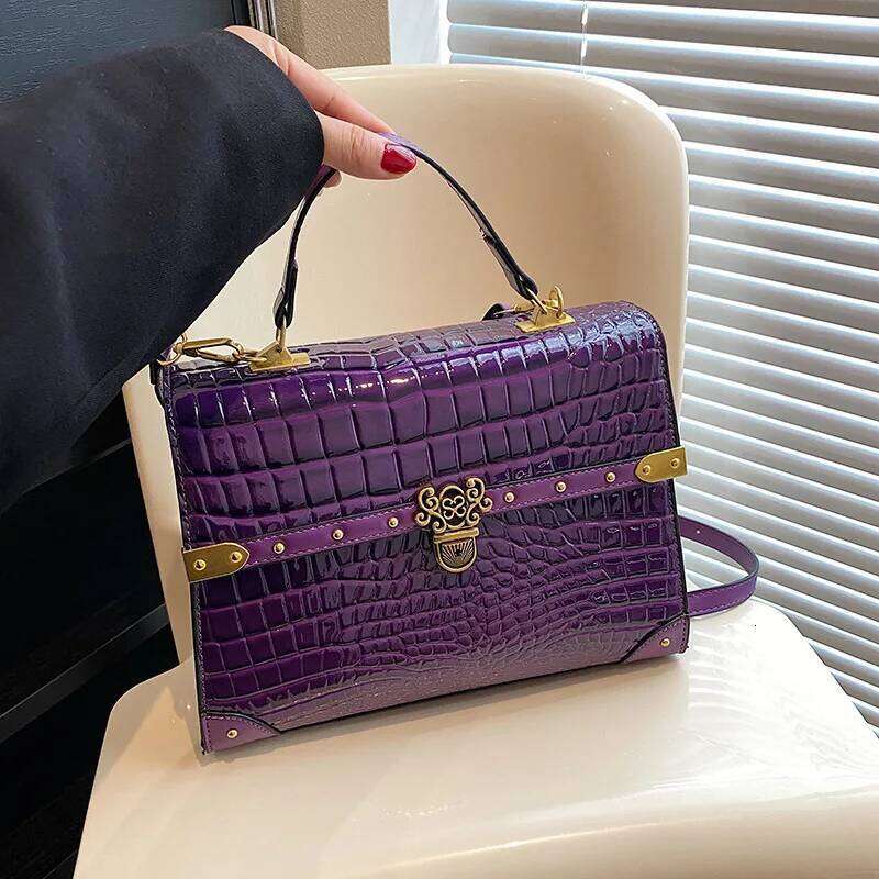 Spacious Vegan Leather Crossbody Bag, Detachable Strap For Work & Travel, Tiktok-Viral Y2k Retro Capsule