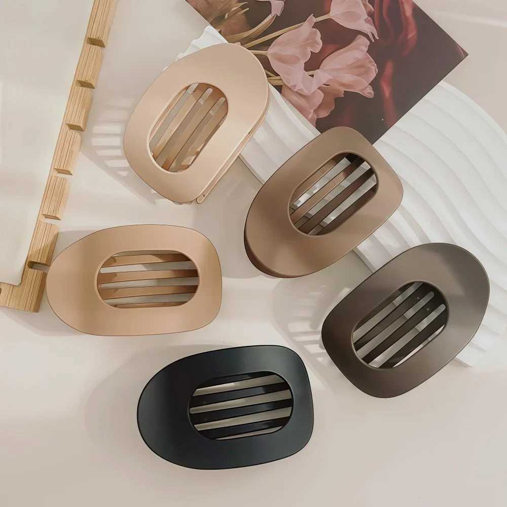 PC Hair Claw Clip for Women New Design Leopard Matte Curved Flat Styling Barrettes Acrylic Lying Down Hair Accessories Z250707