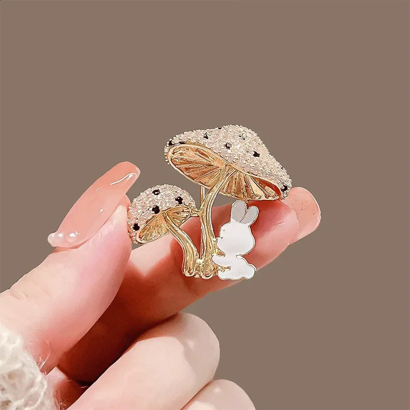 Lovely Mushroom Rabbit Brooch for Men Women Fashion Brooches Pins Jewelry Accessories Party Gifts 2025 250625