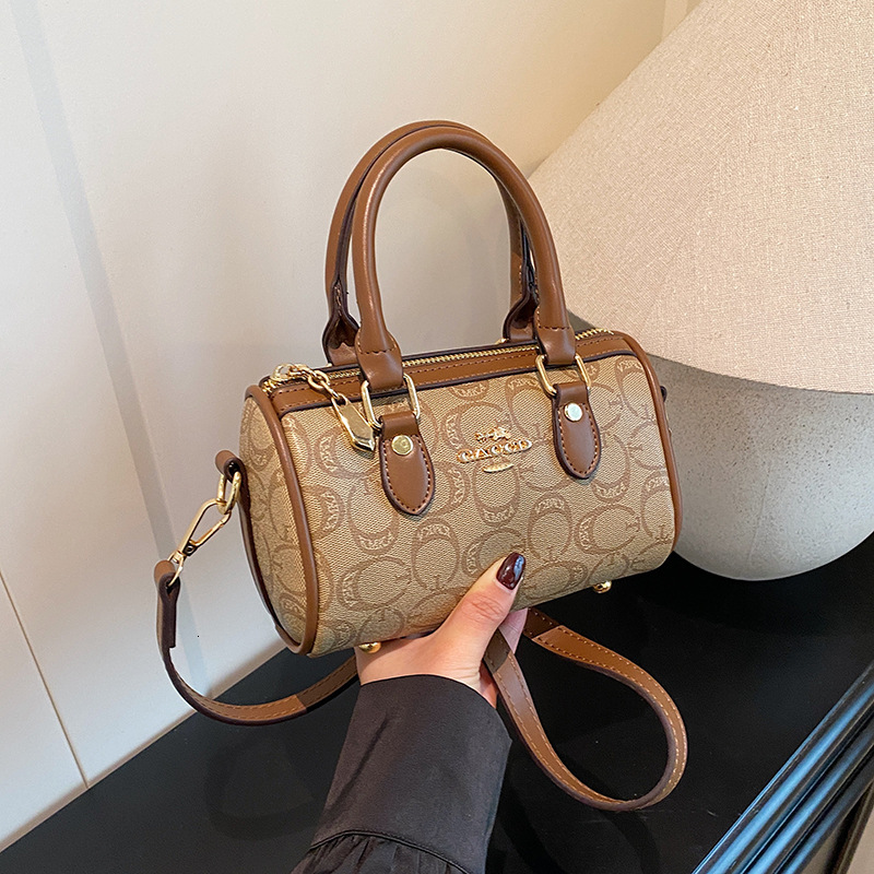 Designer 2025 New Small Women Boston Casual Versatile Elegant High-Value Trendy Handheld Crossbody Light Luxury Women's Bag
