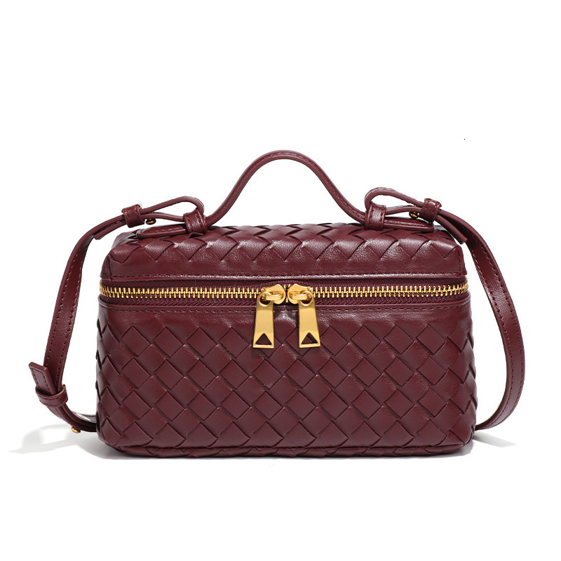 Free Shipping Designer Exclusive Niche Weaving New Practical Fashion Handheld Cross-border Boxed Single Shoulder Lunch Box Wholesale