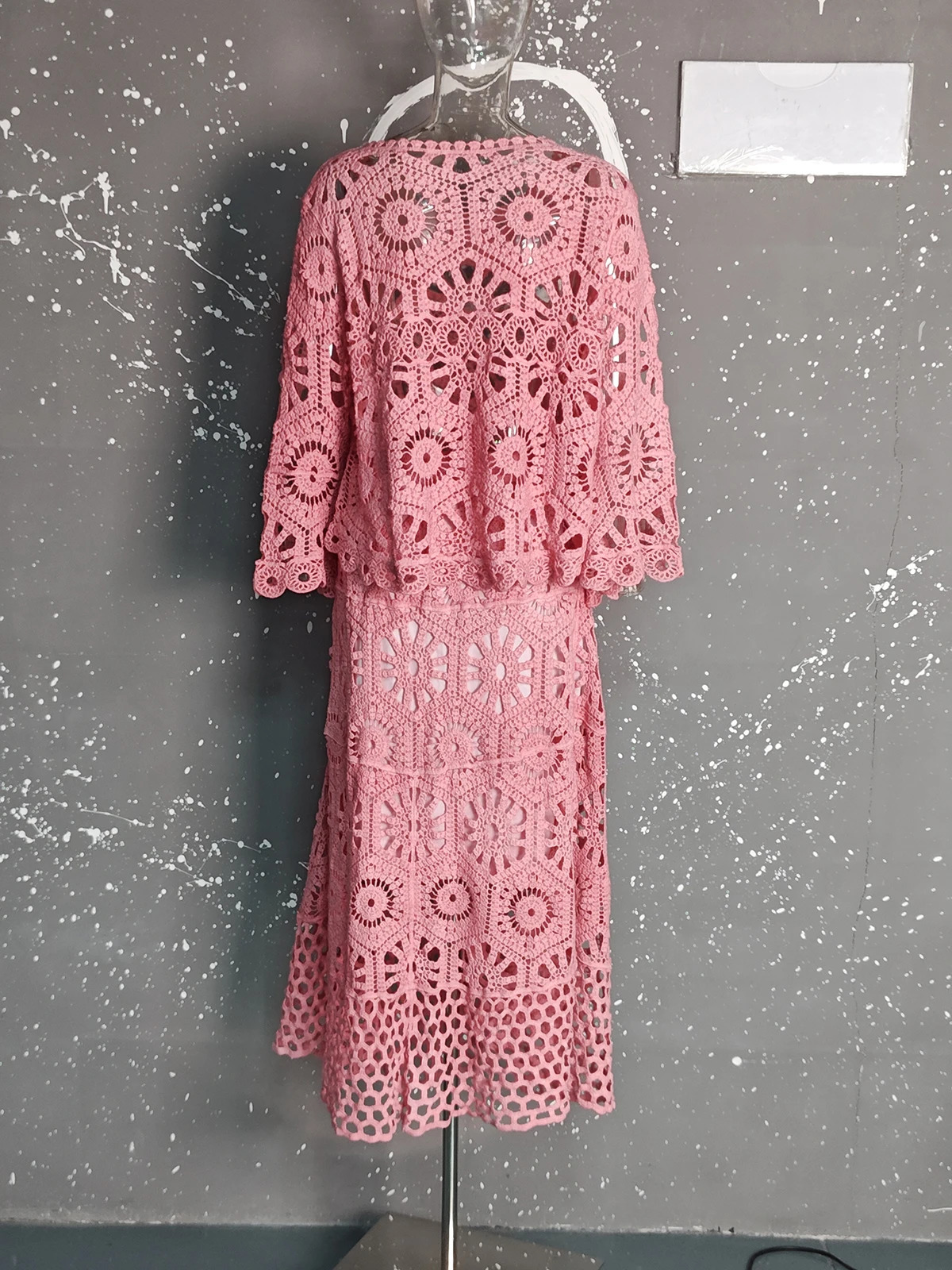 SHENGPALAE Lace Set With Hollow Top Swing Long Skirt Solid Color Fashionable Elegant Lady 2025 Spring Summer Clothes 5R9560 250708