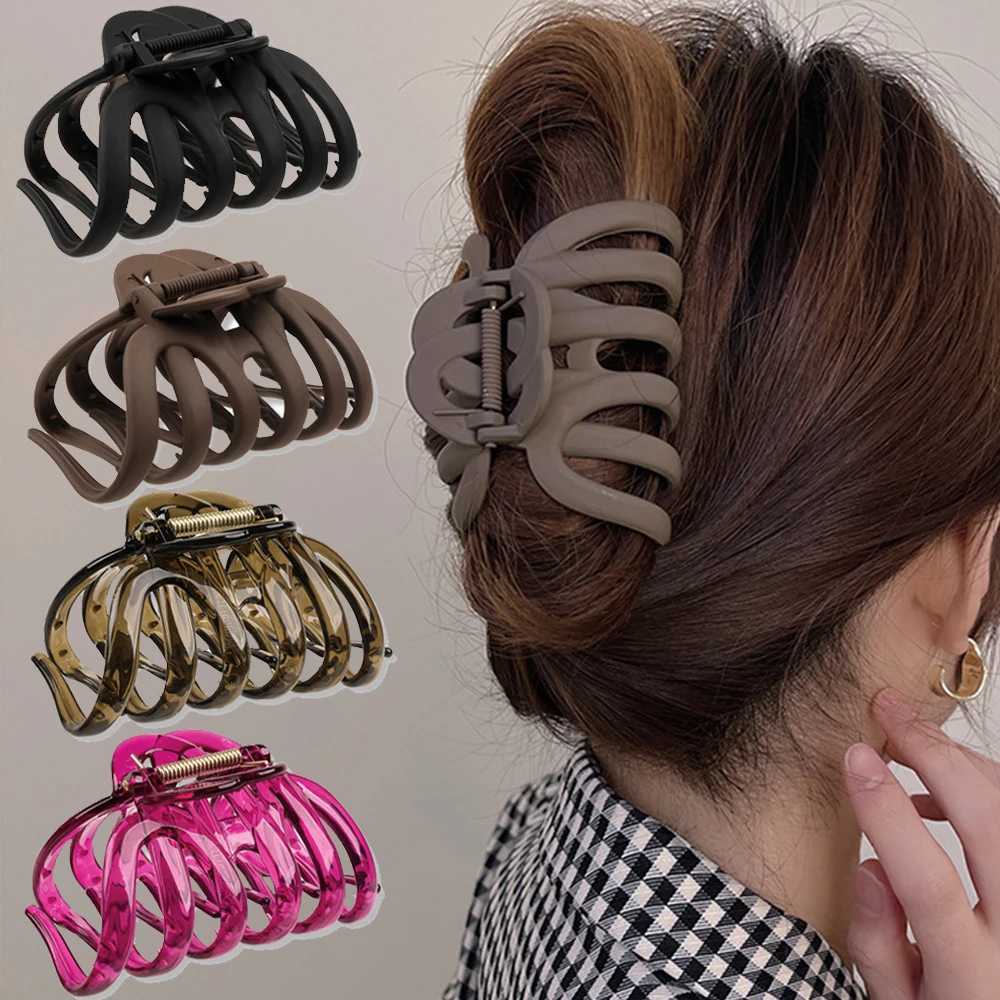 Large Girl Hair Claws Black Acrylic Hairpins Barrette Crab Hair Clips Transparent Women Hair Accessories Korean Headwear Styling Y250707
