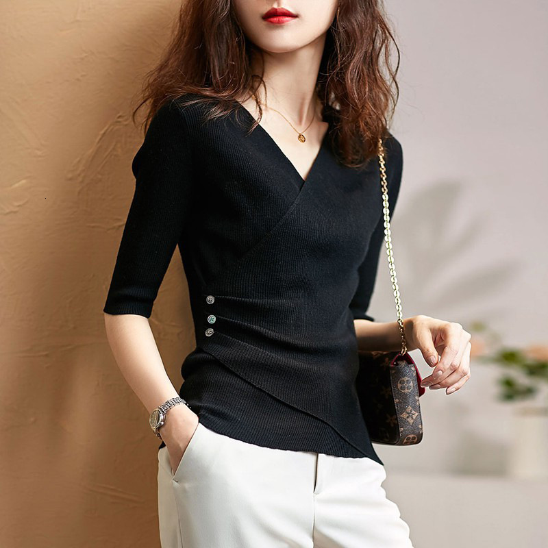2025 Summer new women's T-shirt with gentle buttons, pleated solid color, women's V-neck slim fit top, fashionable knitting, new designer T-