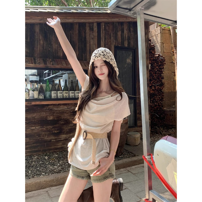 2025 Summer new women's T-shirt sexy and cute off shoulder top knitted women's summer new fake two-piece women's T-shirt new designer T