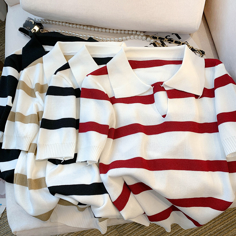 2025 Summer new women's T-shirt, new striped V-neck short sleeved T-shirt, summer new knitted top, women's new designer T-shirt
