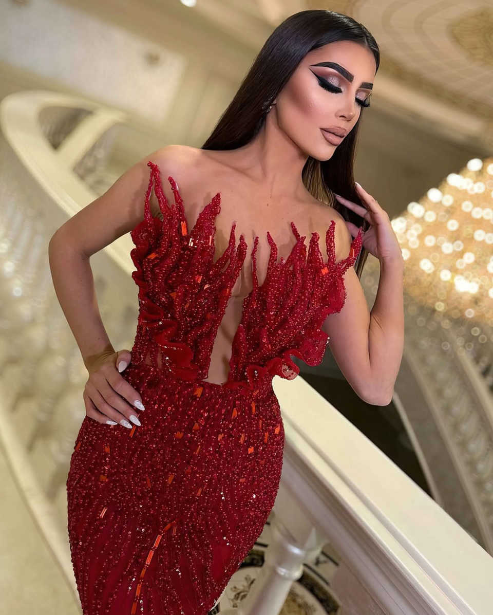 Exquisite Red Mermaid Evening Dress Strapless Sleeveless Beading Sequins Prom Gowns Floor Length Formal Dresses Customized