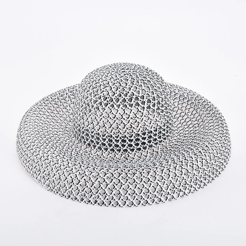 Summer PP Black and White Straw Hat Sun Sunscreen Holiday Seaside Beach Big Brim Hat 250707