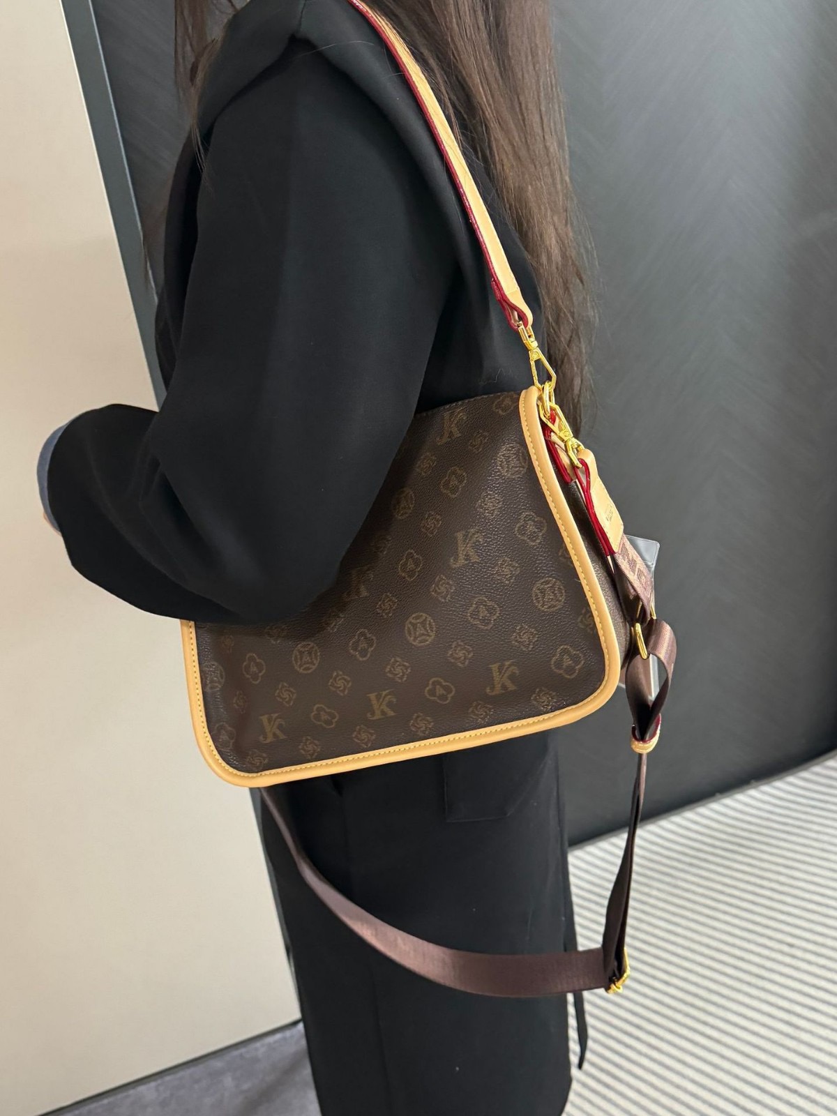 2025 New Fashion Crocodile Pattern Handbag Large hot Capacity Casual Single Shoulder Crossbody Bag