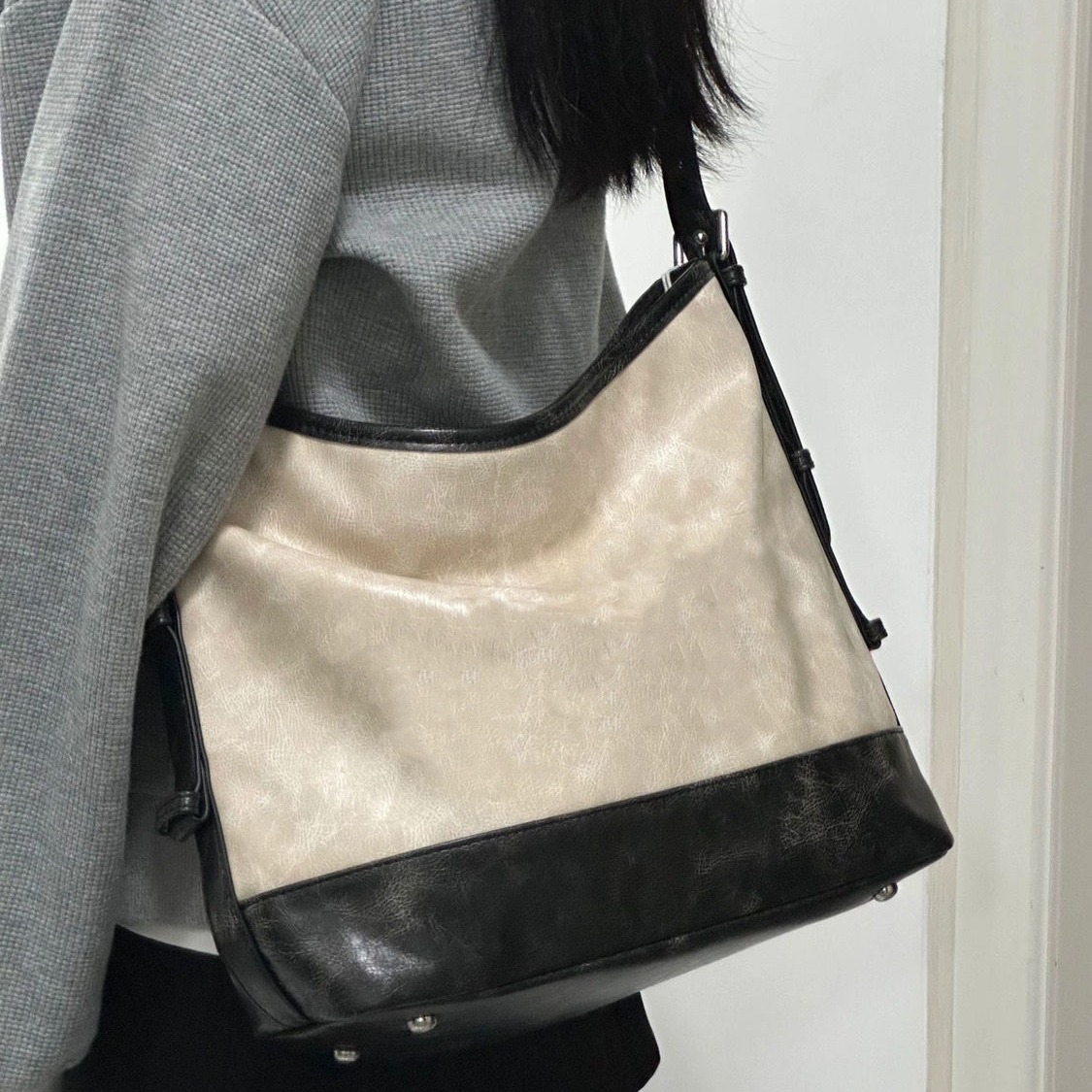 designer Bag for Women 2023 New Trend High-End Niche Vintage Simple Versatile Fashion Commuter Shoulder Crossbody Tote Bag