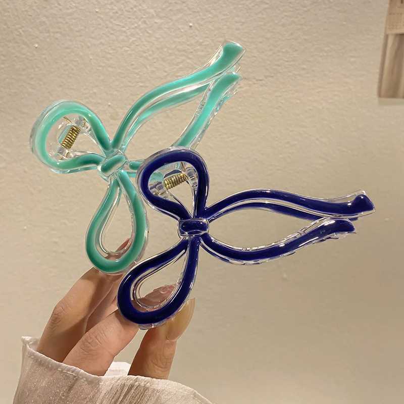 AISHG Crab Hair Clips for Women Shark Jelly Clear Claw Clips Scissors Shape Clamp Barrette Hairpin Girls Hair Accessories Z250707
