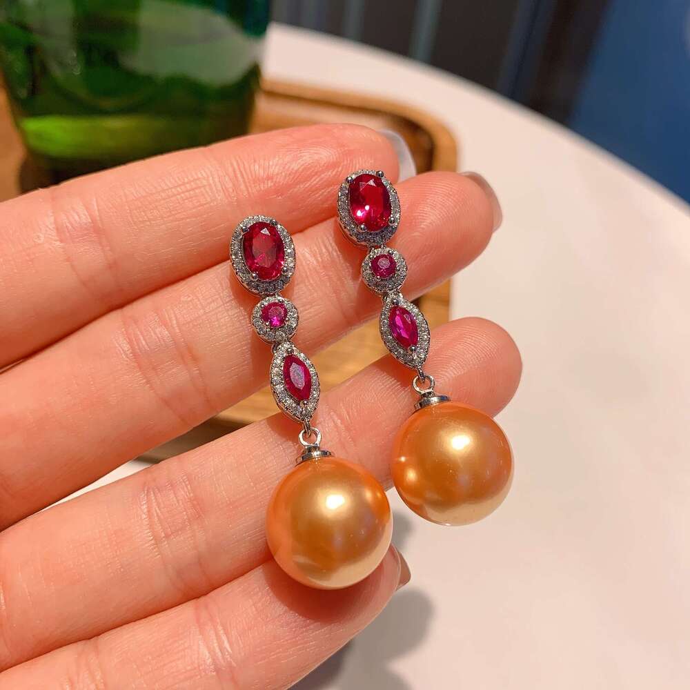 White Shell Fairy Temperament Elegant Personality Exaggerated Green Jewelry Ins Trend Live Style Pearl Drop Earrings 732