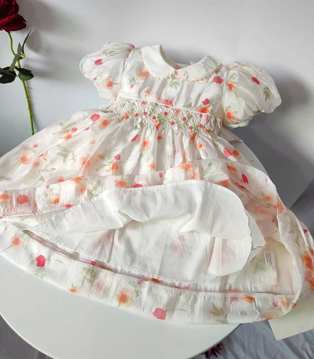 2025 Summer Girls Vintage Floral Smocked Dresses Girls Short Sleeve Embroidery Smock Dress For Party Birthday Children Dresses R250707