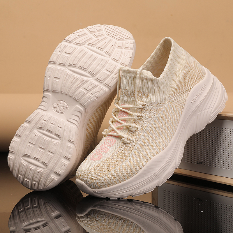 Highly Comfortable Unisex Dancing Footwear Durable Sport Sneakers with Flexible Bottoms Suitable All Season Long
