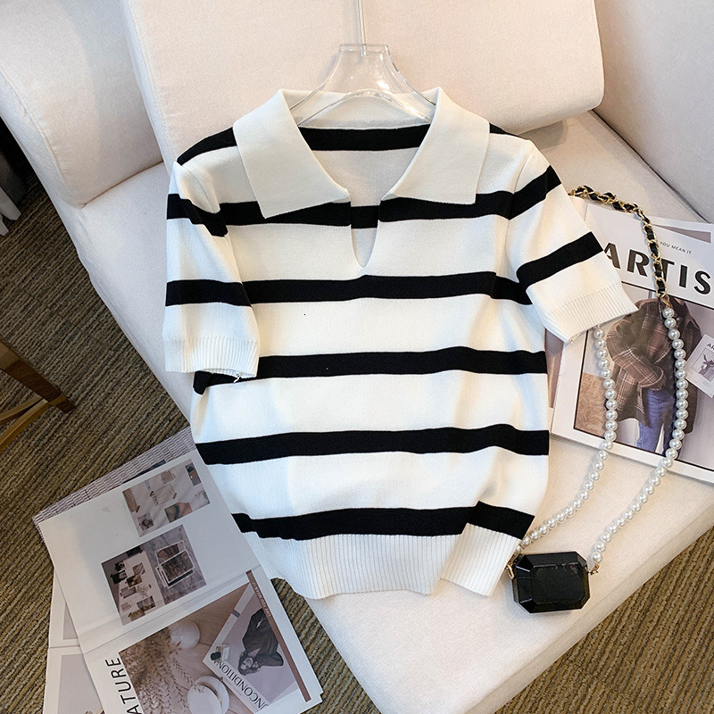 2025 Summer new women's T-shirt, new striped V-neck short sleeved T-shirt, summer new knitted top, women's new designer T-shirt