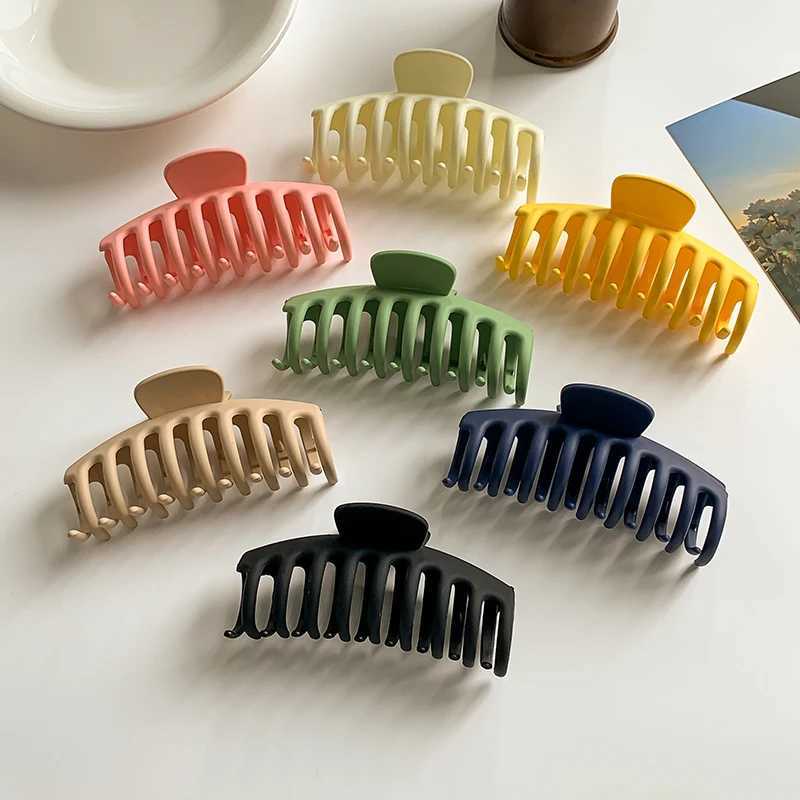 New Frosted Shell Shape Hair Clips Women Korean Simple Head Fixed Shark Clip Ponytail Fashion Hairpin Girls Hair Accessories Y250707