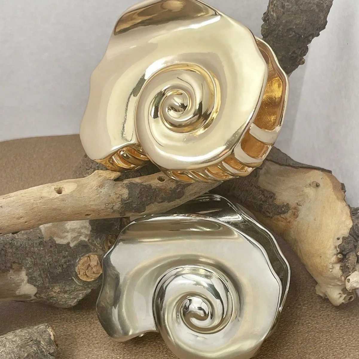 New Retro Alloy Conch Hair Claw Geometric Ocean Shell Conch Crab Hair Clips Y2K for Women Girls Vacation Hair Accessories Z250707