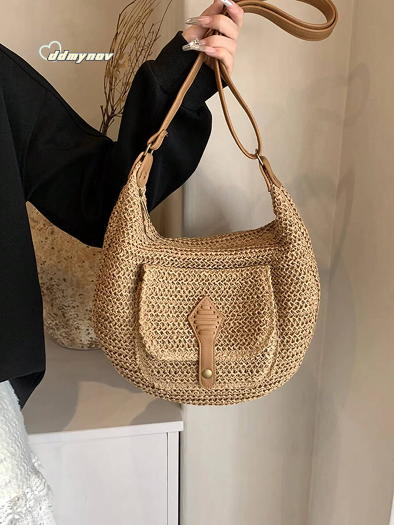 Fashionable New Trendy Shoulder Crossbody Womens Versatile Straw Saddle Bag ddmynov