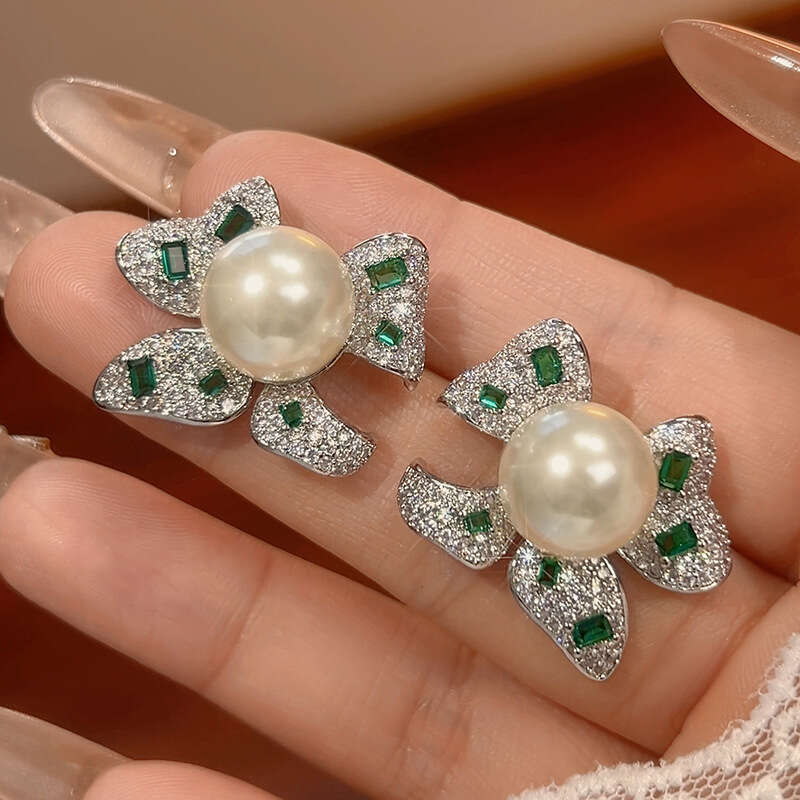 Set Emerald Bowknot Pearl Necklace Earrings Inlaid Jewelry For Women Fashion High-End Light Style C3e
