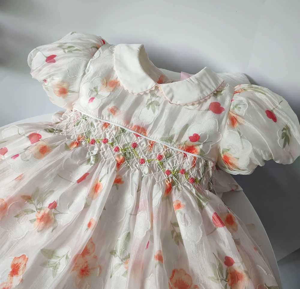 2025 Summer Girls Vintage Floral Smocked Dresses Girls Short Sleeve Embroidery Smock Dress For Party Birthday Children Dresses R250707